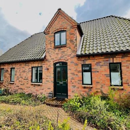 Gaestehaus Zum Krug Husum  Exteriér fotografie